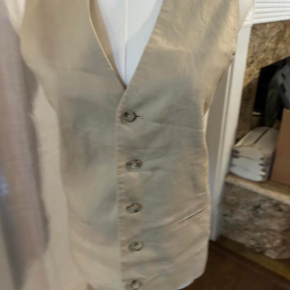 Linen vest - Picture 2 of 7